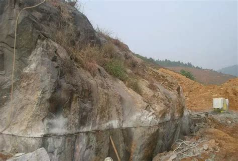 国内外矿山生态环境破坏与矿山生态修复
