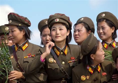 深度：朝鲜18万女兵部队 让韩国的整容美女全体沉默|朝鲜|中国|抗美援朝_新浪军事_新浪网