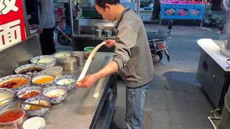 陕西著名小吃biangbiang面的制作全过程_腾讯视频