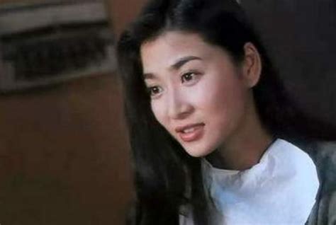1997年，吴雪雯因拒拍三级片被人尾随施暴，打断肋骨，今现状如何