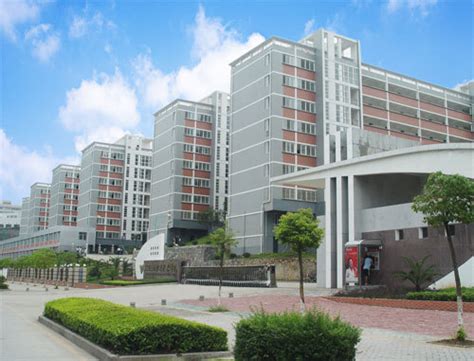 2、湖北科技职业学院(关山校区)