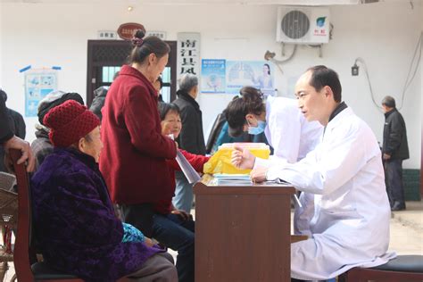 平果市黎明乡卫生院开展服务百姓健康行动义诊活动 - 广西县域经济网