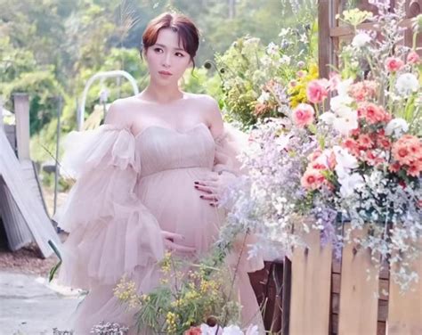 41岁女星宣布二胎得子 高龄怀孕打100针保胎——上海热线娱乐频道