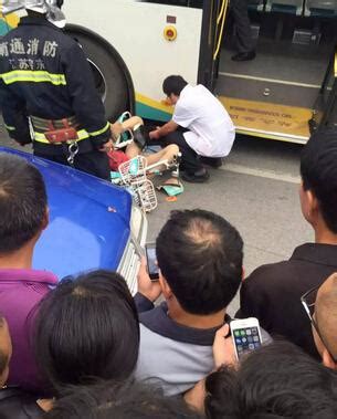 南通一28岁女子骑车跌倒 被公交车碾压头部死亡_地方站_腾讯网