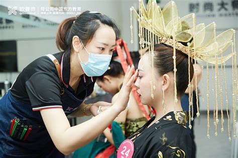 化妆学校助阵第六届辽宁省十佳名模大赛 - 化妆实践活动 - 蒙妮坦