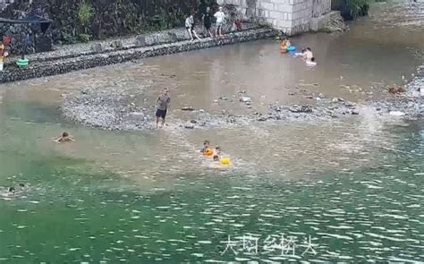 杭州小姑娘掉进湖里 刚想救就被抽水口吸走了