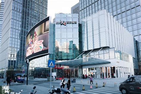 威海·那香海-上海风潮，中国新商业场景营造商，“5D”场景设计理念的提出者和践行者。主题街区改造、移动商业搭建、文旅景区商业、IP文创美陈四大产品系列