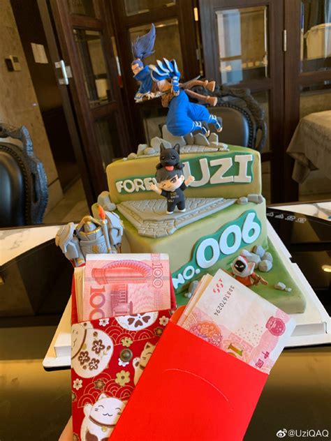 UZI更新微博感谢粉丝们的生日礼物-其他-玩加电竞WanPlus - 玩加电竞