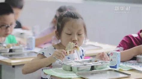 免费午餐起点：贵州黔西沙坝小学 - 公益合伙人展示 - 免费午餐五周年 - 华声在线专题