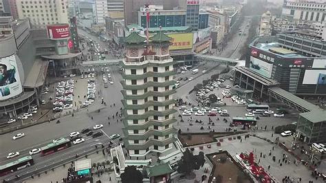 航拍：郑州二七广场、二七纪念塔_腾讯视频
