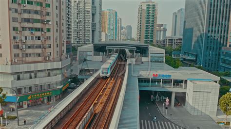 武汉空轨与地铁怎样换乘、如何上车、收费标准……答案都在这！凤凰网湖北_凤凰网