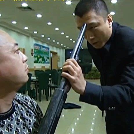中国十大悍匪之一张君，被捕时却面带微笑，死前预言十年后竟成真！_腾讯视频