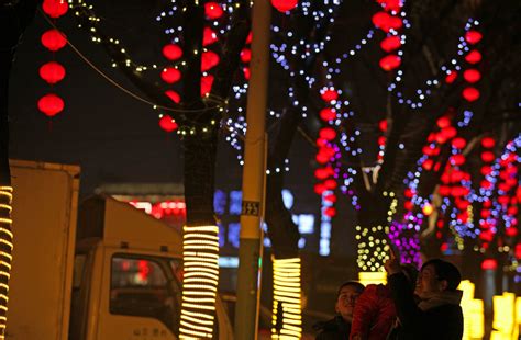 北京大观园张灯结彩
