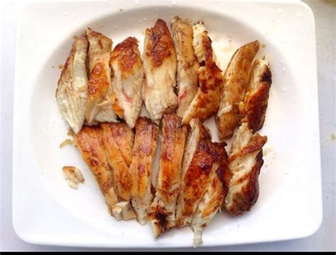 【煎鸡胸肉的做法步骤图，煎鸡胸肉怎么做好吃】贝贝Bunny_下厨房