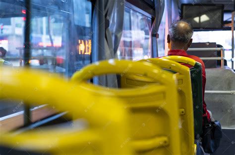 公交车上为老人让座已蔚然成风_腾讯视频