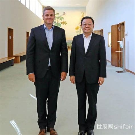 王伟中省长率广东省代表团访问罗氏集团总部-世展网