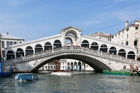 威尼斯著名的桥,里亚托桥,英的桥_大山谷图库