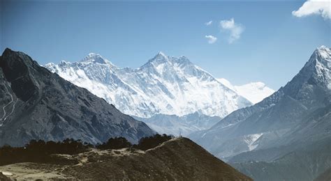 探拓户外携手珠峰攀登团队挑战8844.43米世界脊梁，成功登顶-企业频道-东方网