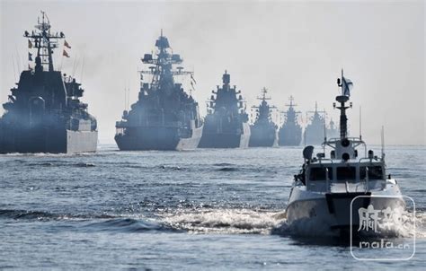 意外还是蓄谋？俄罗斯黑海舰队再遭不幸，4艘军舰起火爆炸-麻辣杂谈-麻辣社区