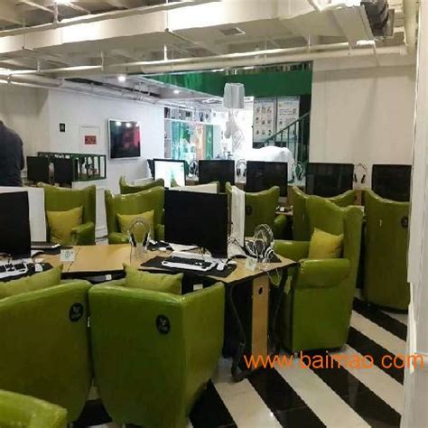 新款电竞网吧桌网咖商用沙发双层电竞酒店防盗锁桌拼接连体电脑桌-阿里巴巴