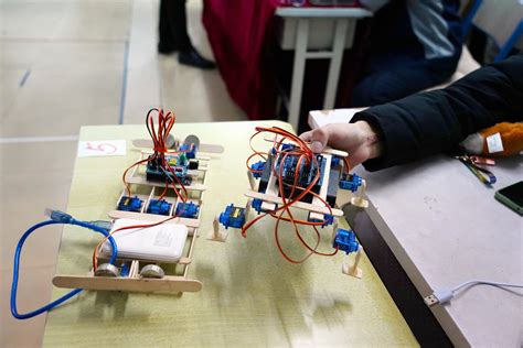 2020年辽宁理工学院大学生仿生机器人创意设计大赛成功举办_学院新闻_智能工程学院