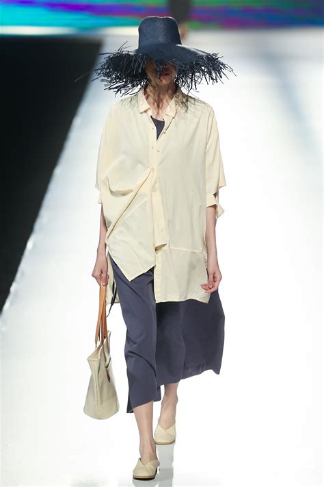 GEBANG哥邦女装2020夏季新款 偶然飘过的丝麻布衣_图库_资讯_时尚品牌网