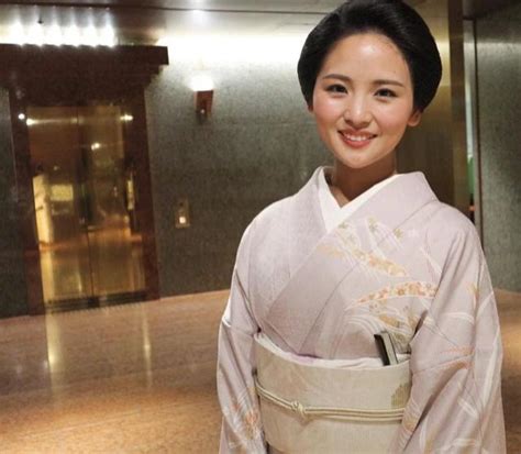 28岁日本主妇每天做17个小时家务，给保姆做饭_凤凰网