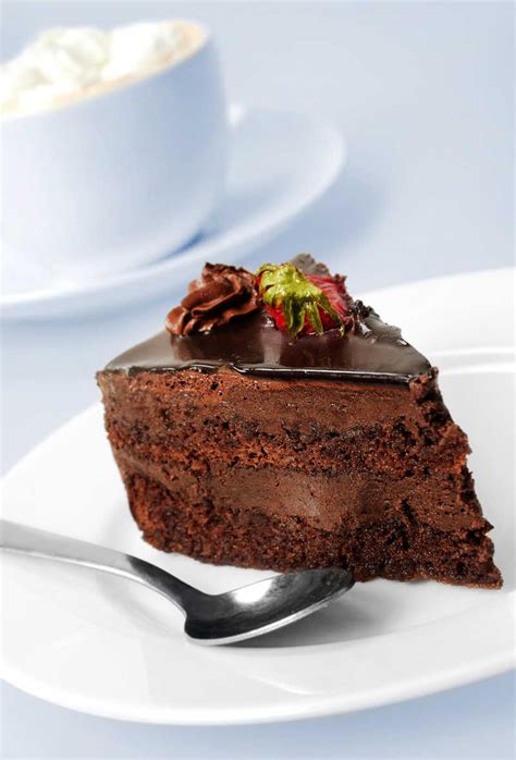 巧克力蛋糕图片-巧克力蛋糕与橙子素材-高清图片-摄影照片-寻图免费打包下载
