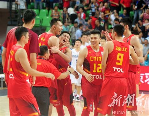 中国男篮胜黎巴嫩，29日晚7点半战卡塔尔 - 头条新闻 - 2015男篮亚锦赛 - 华声在线专题
