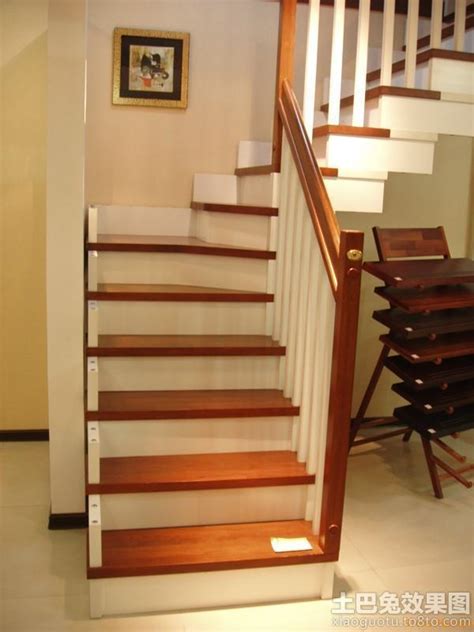 复古木质楼梯装修效果图大全之白色木质楼梯-家居美图_装一网装修效果图