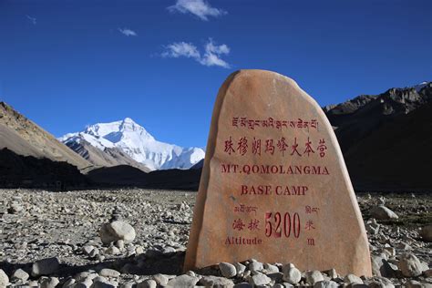 冈仁波齐峰是冈底斯山脉的主峰第二高峰，，是藏传佛教八大神山之一|冈仁波齐峰|冈底斯山脉|大神山_新浪新闻