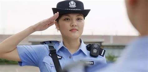 组图：女神也是女汉子 苏州女警颜值堪比影星_新闻_腾讯网