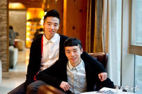 “北大最帅双胞胎”分享励志故事 - 文娱 - 华西都市网新闻频道