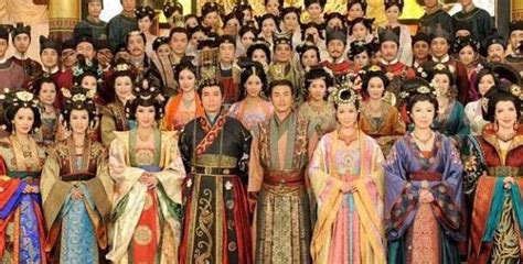 太惨了！清朝皇帝的后宫为什么这么丑！竟然有这三个原因！