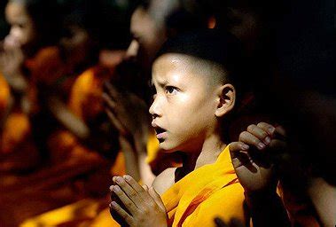 神秘的西藏宗教，红帽僧侣与黄帽僧侣，有何不同？|红帽|僧侣|宁玛派_新浪新闻
