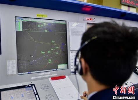 西藏民航投入新系统管制 支持“空中天路”航班量密集提升_荔枝网新闻