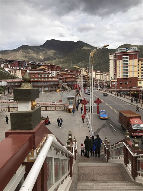 几张西藏昌都新旧照片对比，从一个侧面感受
