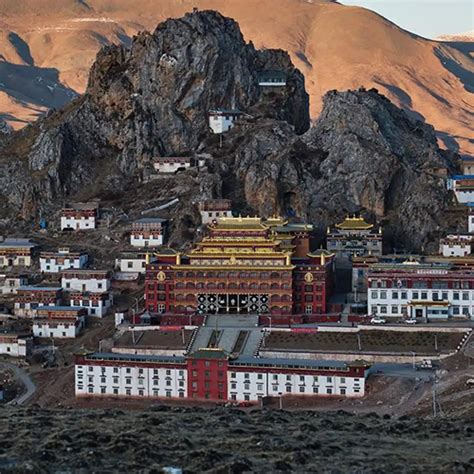 西藏自治区昌都市高清图片下载-正版图片501546881-摄图网
