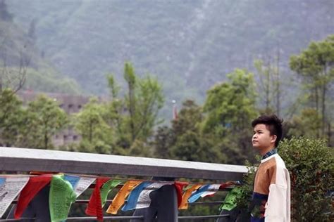 地震小英雄林浩的14年：做英雄做演员做普通人，人生除死无大事_凤凰网视频_凤凰网