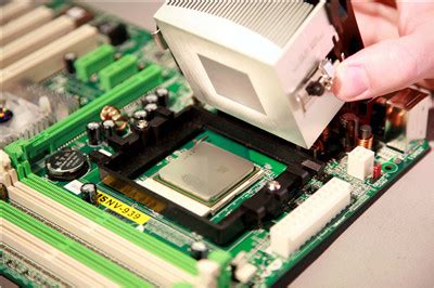 台式电脑CPU怎么更换导热硅脂？CPU更换导热硅脂的方法 - 系统之家