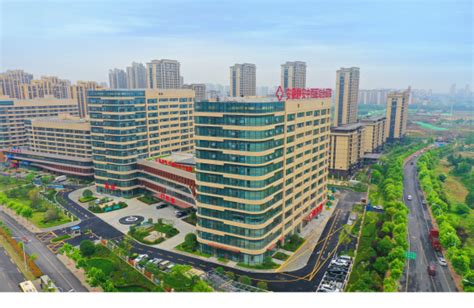静安华发中心引领上海首个写字楼场景大型露营风|上海市|写字楼|华金_新浪新闻