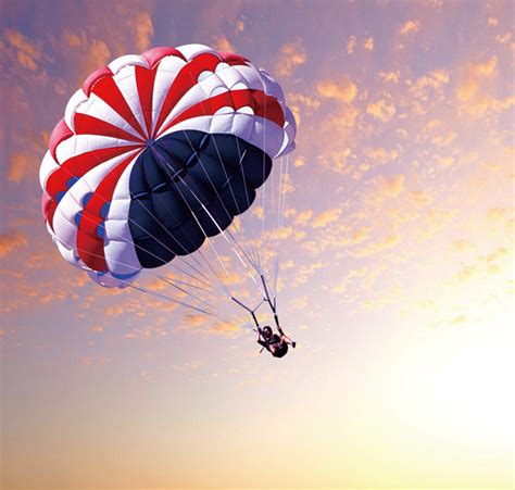 降落伞的特点和用途,降落伞具有什么的作用,降落伞用途能_大山谷图库