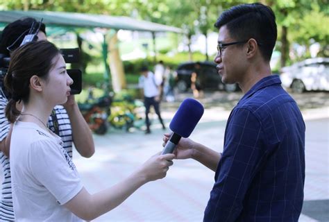 湖北经济电视台采访我校助人为乐青年教师-新闻网