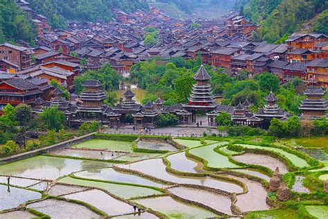 中国黔东南北线唯一侗族古村落依山而建至今已三百年 - 图说世界 - 龙腾网