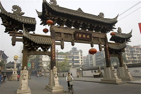 Very nice temple complex in the middle of the city - Wenshu Yuan ...
