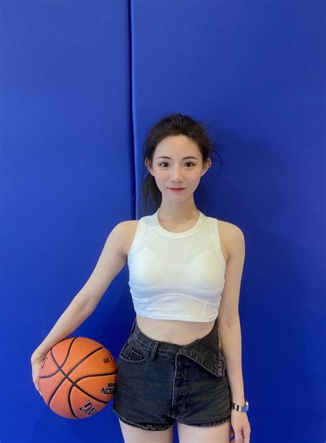 童星张籽沐14岁身高近170，演网剧女主，引起网友热议