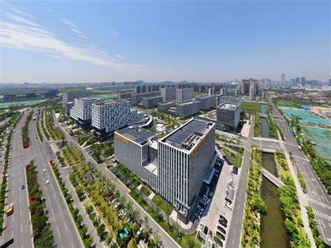 新赛道上追光逐电 南通创新区在京发布光电产业规划__财经头条