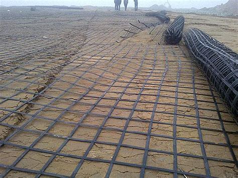 钢塑土工格栅铺设施工方案