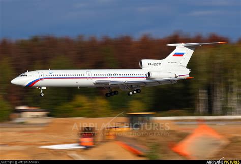 RA-85571 - Russia - Air Force Tupolev Tu-154B at Chkalovsky | Photo ID ...