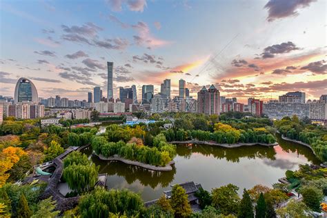 北京CBD团结湖公园高清图片下载-正版图片501100959-摄图网